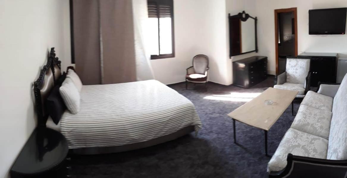 Hotel Park Regency *