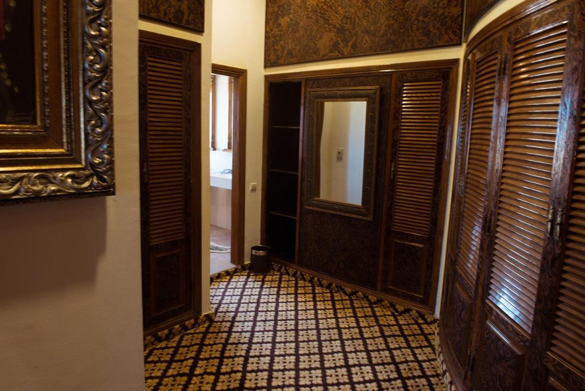 Park Regency * Casablanca